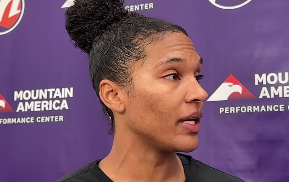 Alyssa thomas wnba technical foul